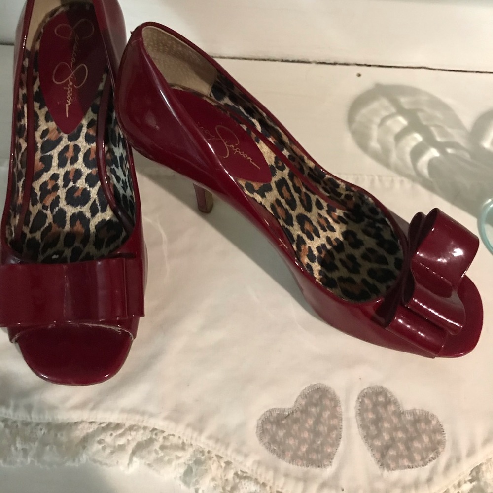 Jessica Simpson peep hole bow heels